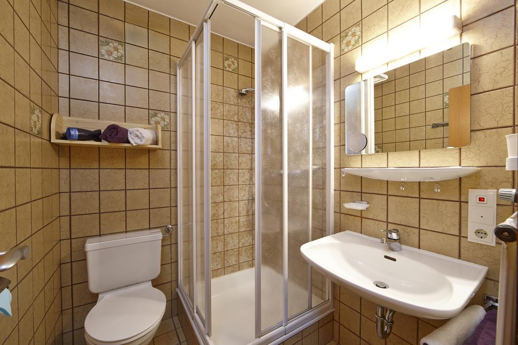 Gaestehaus Alpina Bad Kohlgrub Chambre photo